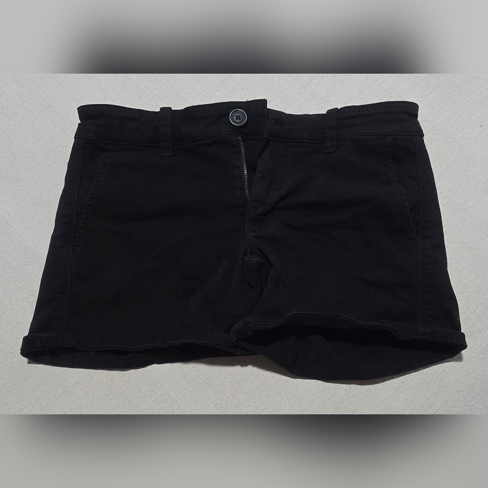 American Eagle Midi Shorts Womens Size 4 Black Super Stretch